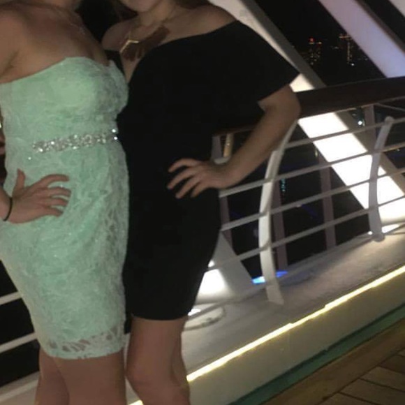 Dress - Picture 5 of 5